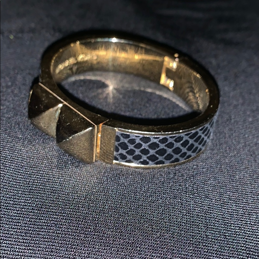 Michael Kors Hinged pyramid stud Bracelet